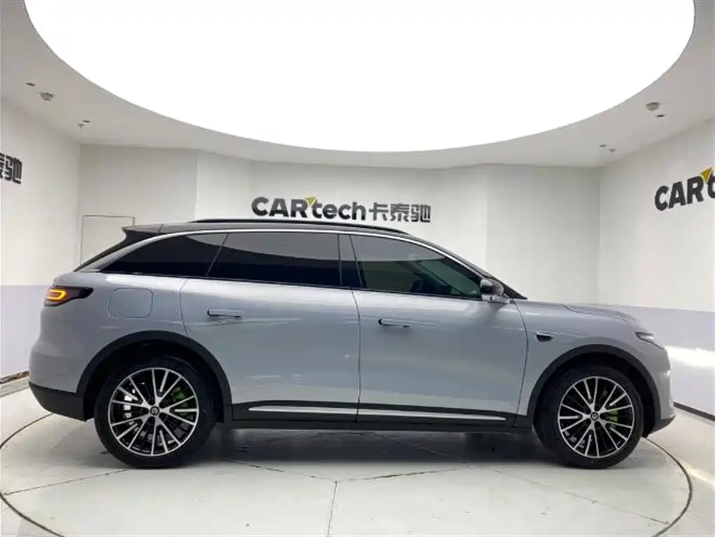 ZERO-RUNNING CAR ZERO RUN C11