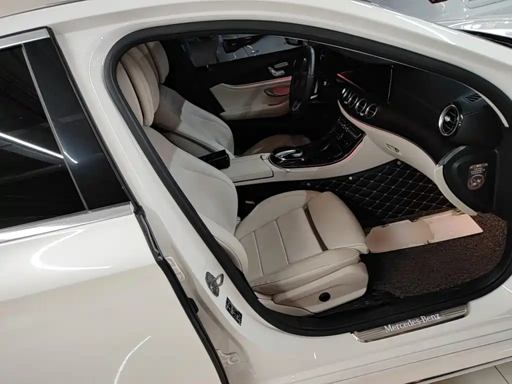 Mercedes-Benz E-Class — миниатюра 25
