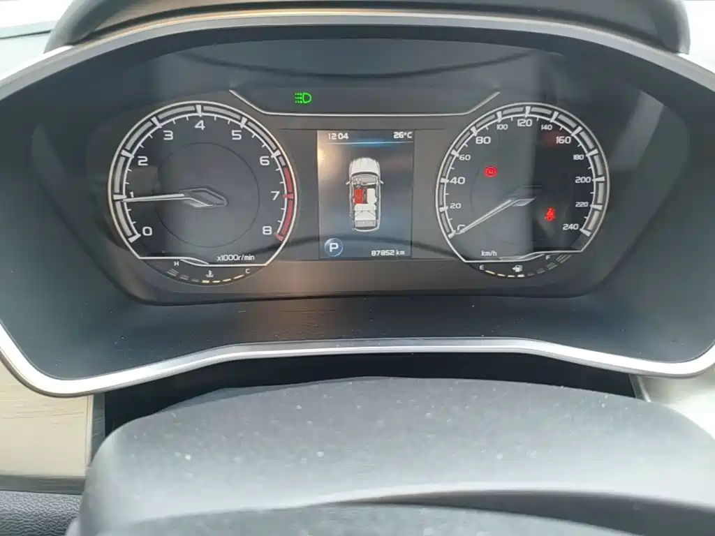 Geely Binyue — миниатюра 12