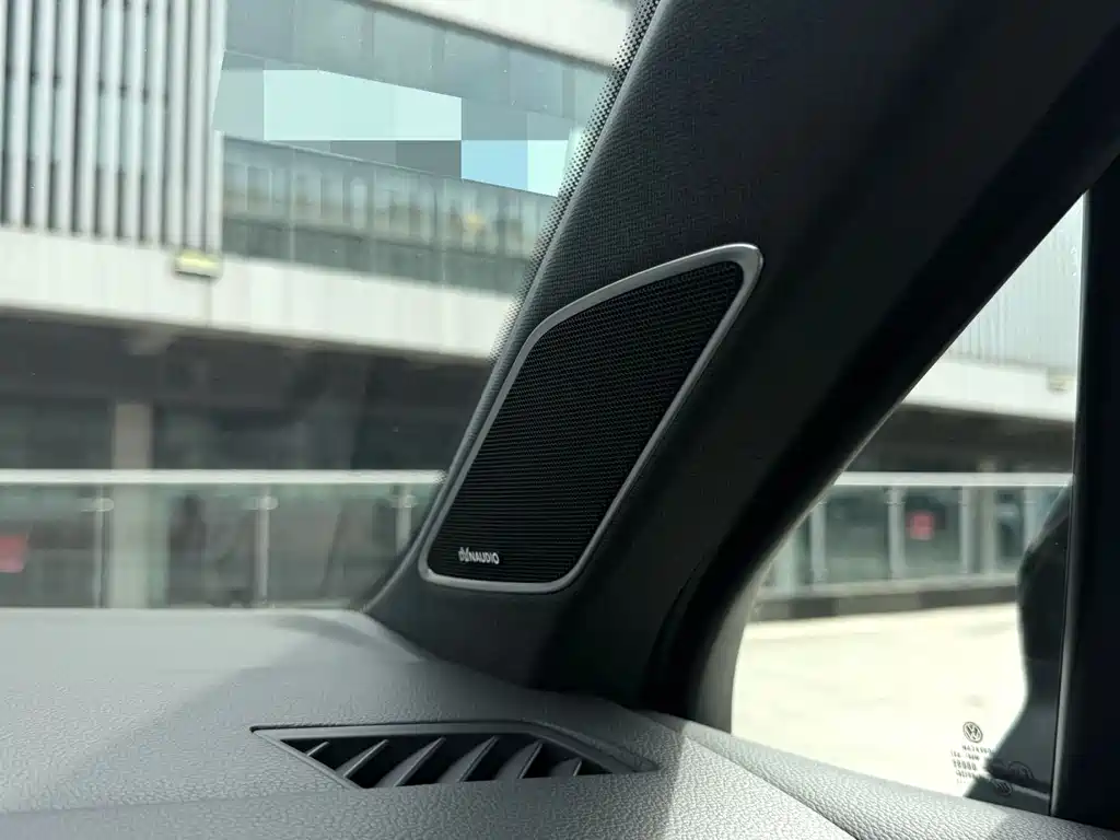 Volkswagen Touareg — миниатюра 5