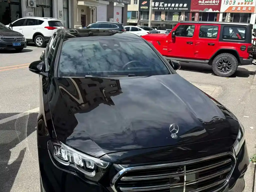 Mercedes-Benz E-Class 2025