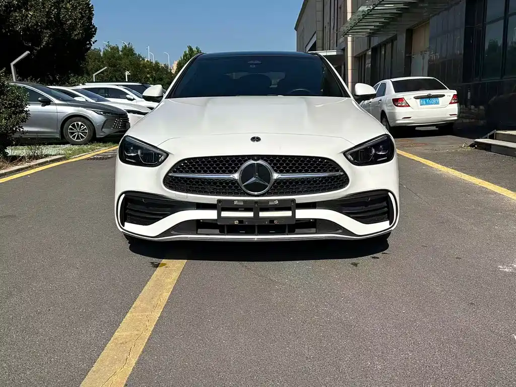Mercedes-Benz C-Class — миниатюра 3