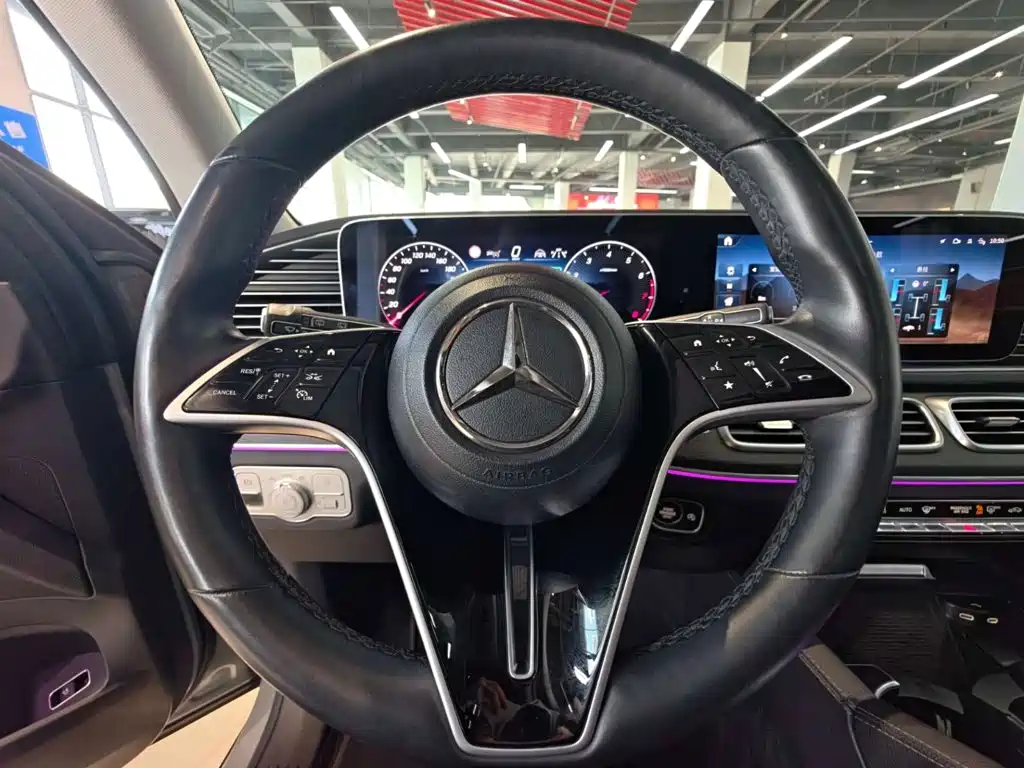 Mercedes-Benz GLE (Import) — миниатюра 11