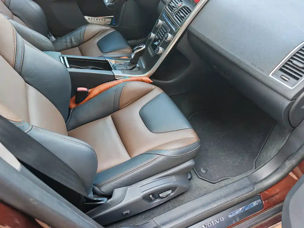 Volvo XC60 — миниатюра 9