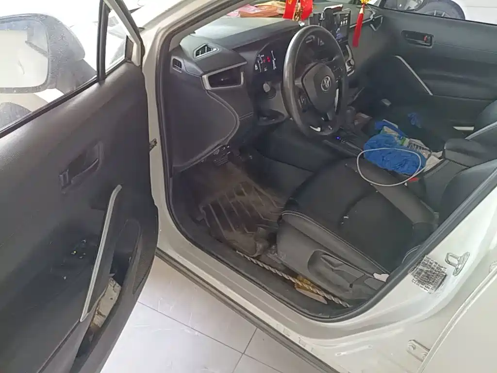 Toyota Corolla Cross — миниатюра 16