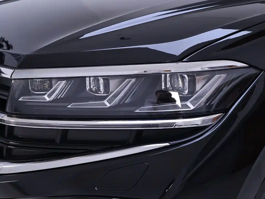 Volkswagen Touareg — миниатюра 4