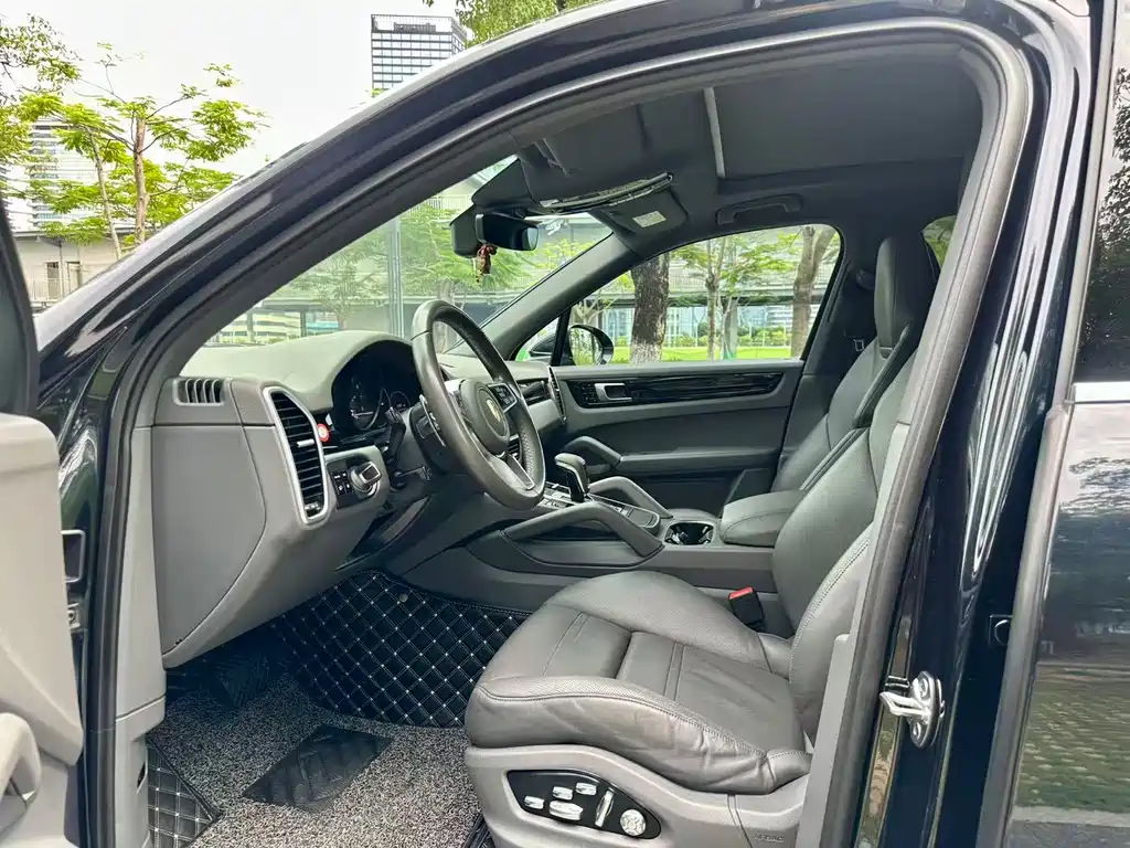 Porsche Cayenne 2018 Cayenne 3.0T