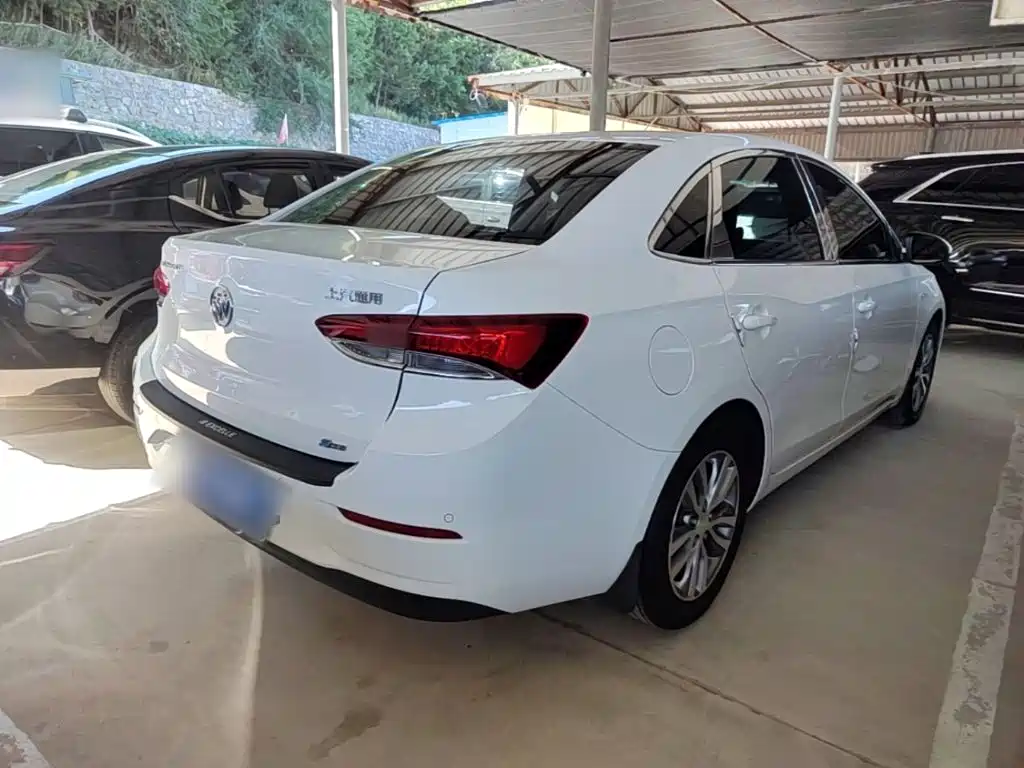 Buick Excelle — миниатюра 7