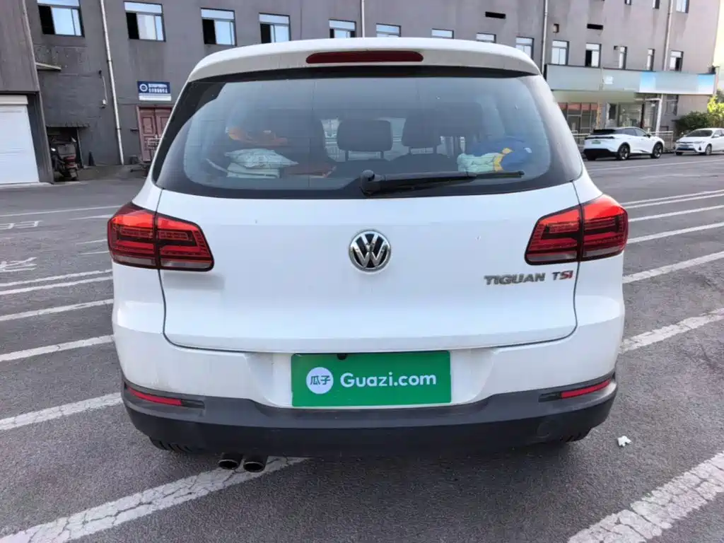 Volkswagen Tiguan 2015 1.8TSI AT