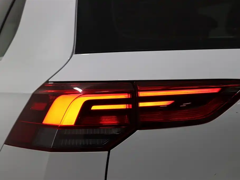 Volkswagen Golf — миниатюра 17