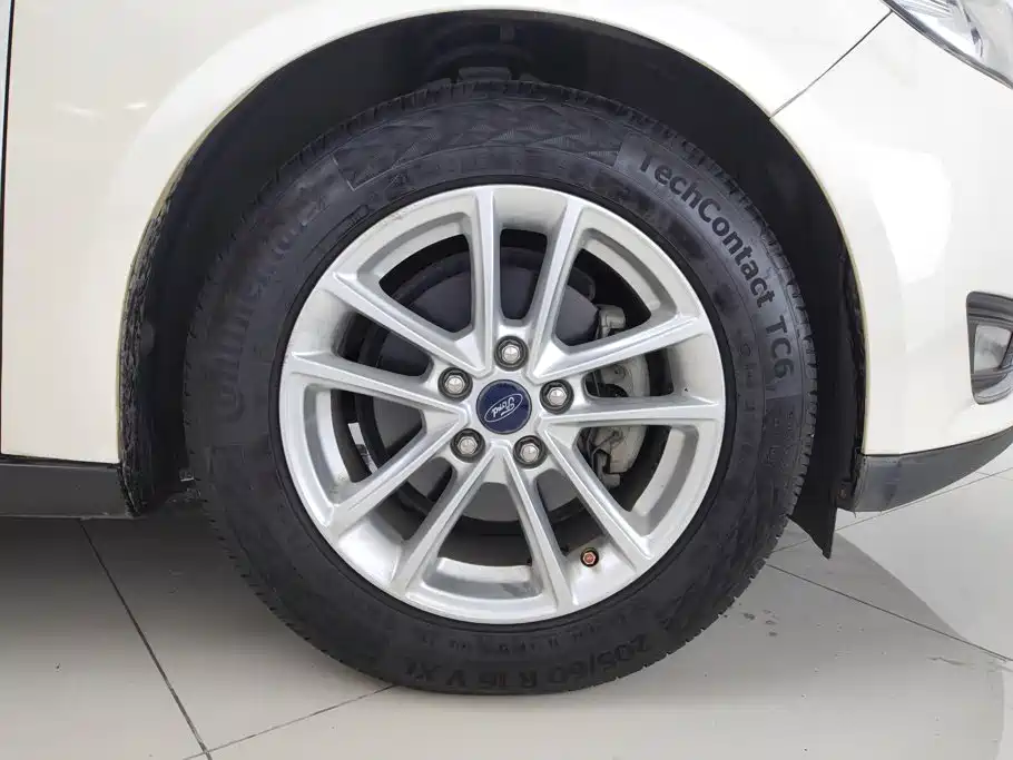 Ford Focus — миниатюра 6