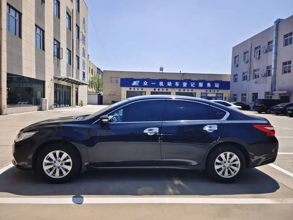 Nissan Altima 2016 2.0L XE Fashion