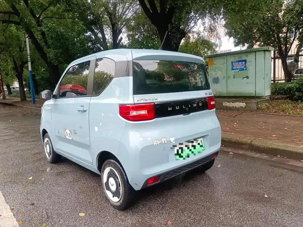 Wuling MINIEV — миниатюра 8