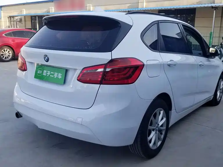 BMW 2 Series Active Tourer — миниатюра 7