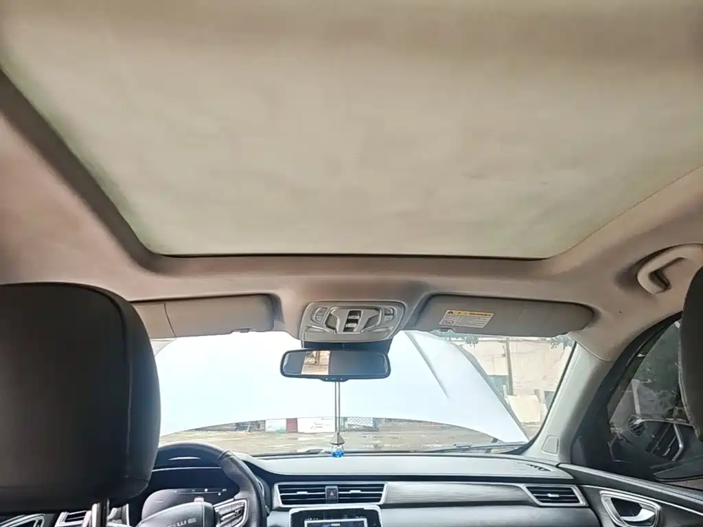 Roewe RX5 New Energy — миниатюра 14