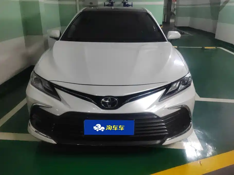 Toyota Camry — миниатюра 2