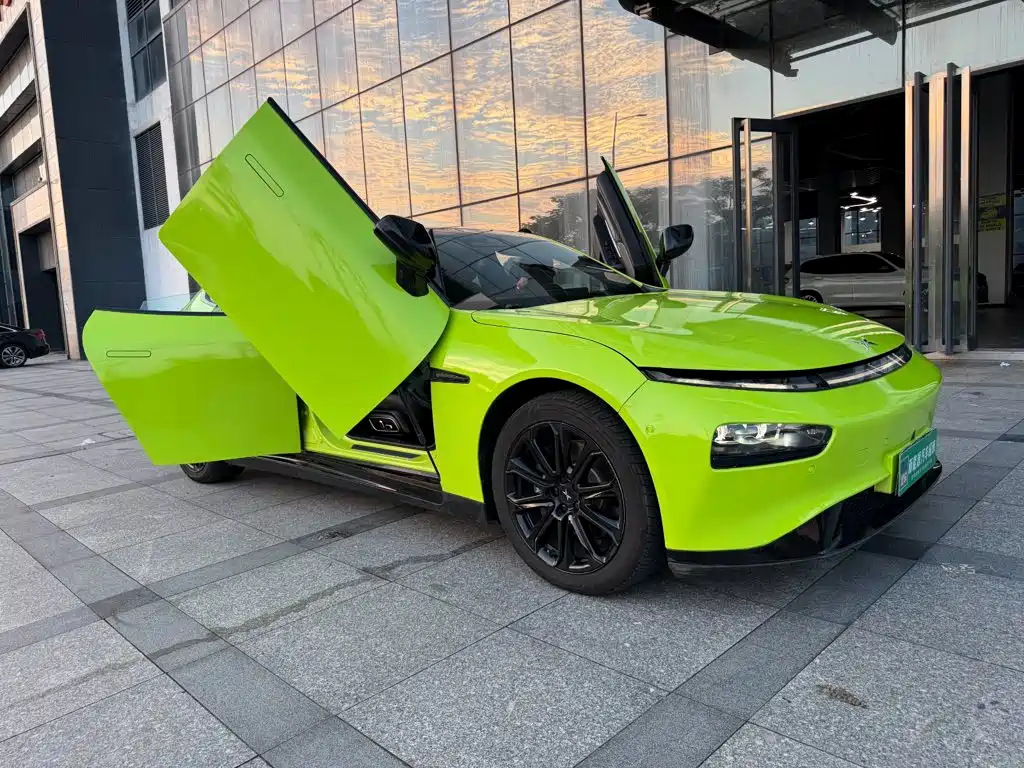 XPeng P7 — миниатюра 9