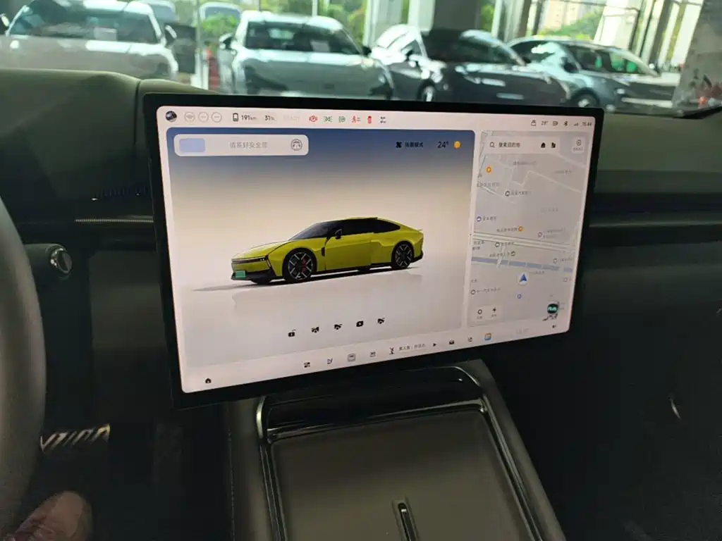 XPeng P7 — миниатюра 13