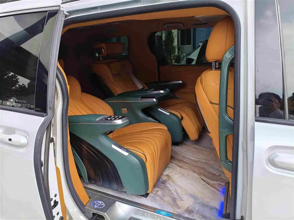 Toyota Sienna — миниатюра 13