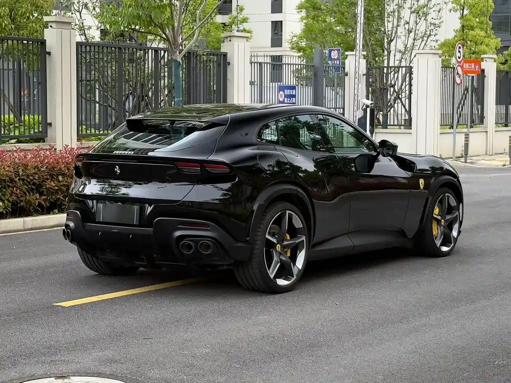 Ferrari Purosangue 2023 6.5L V12
