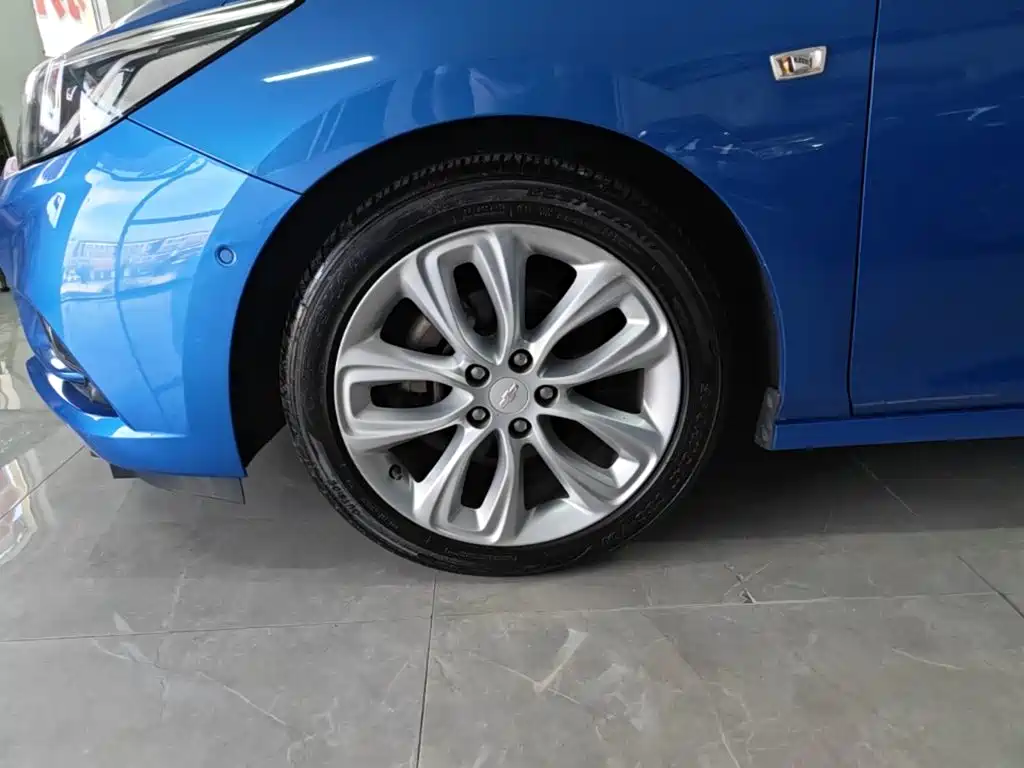 Chevrolet Cruze — миниатюра 23