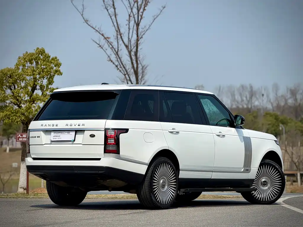 Land Rover Range Rover 2015 3.0 SC V6 Vogue SE Long Wheelbase