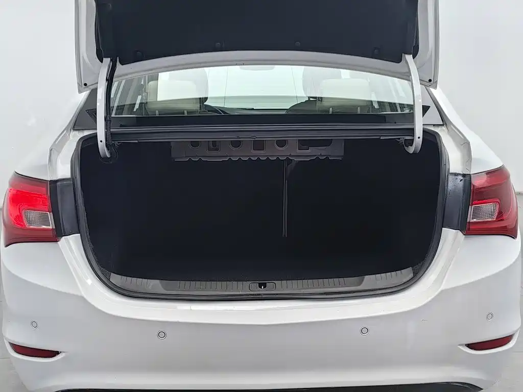 Buick Excelle — миниатюра 16