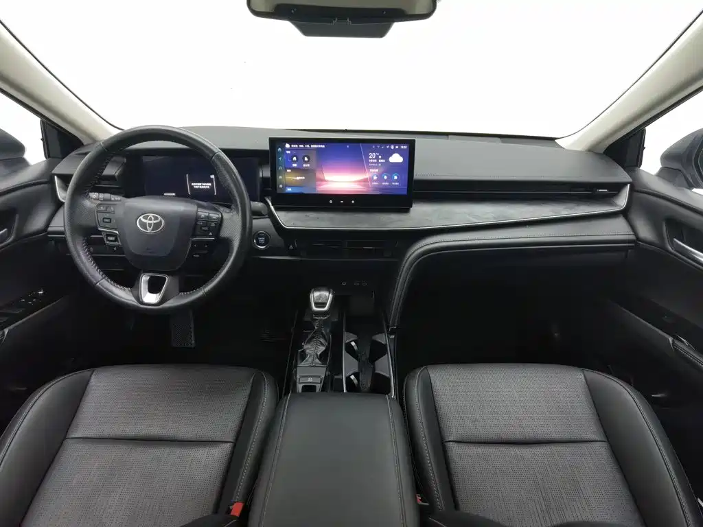Toyota Camry — миниатюра 5