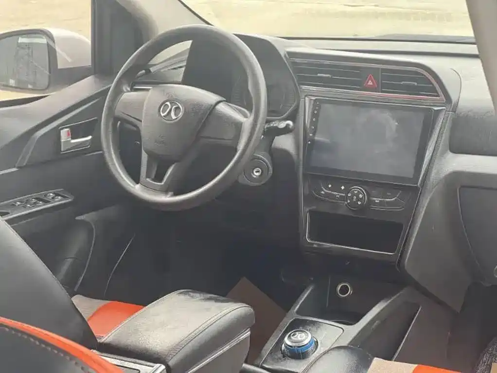BAIC New Energy EC — миниатюра 5