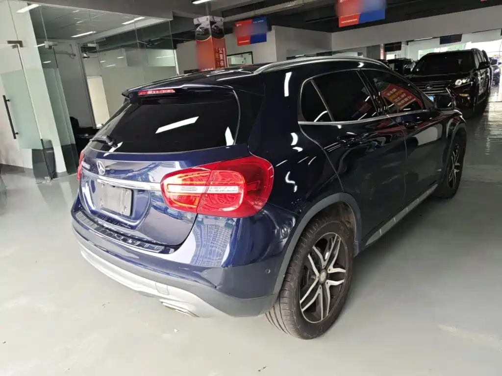 Mercedes-Benz GLA 2016 GLA 200 Fashion