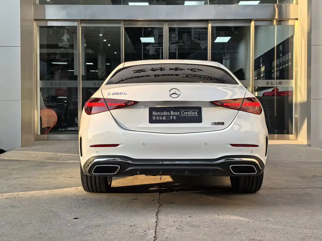 Mercedes-Benz C-Class — миниатюра 4