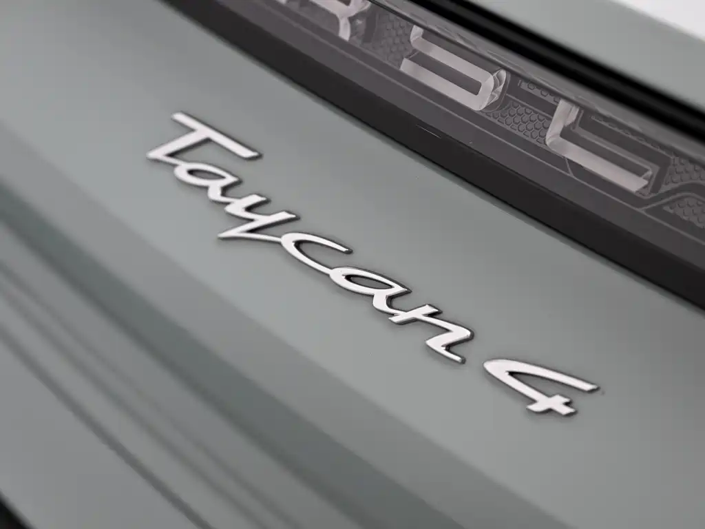 Porsche Taycan 2024 Taycan 4