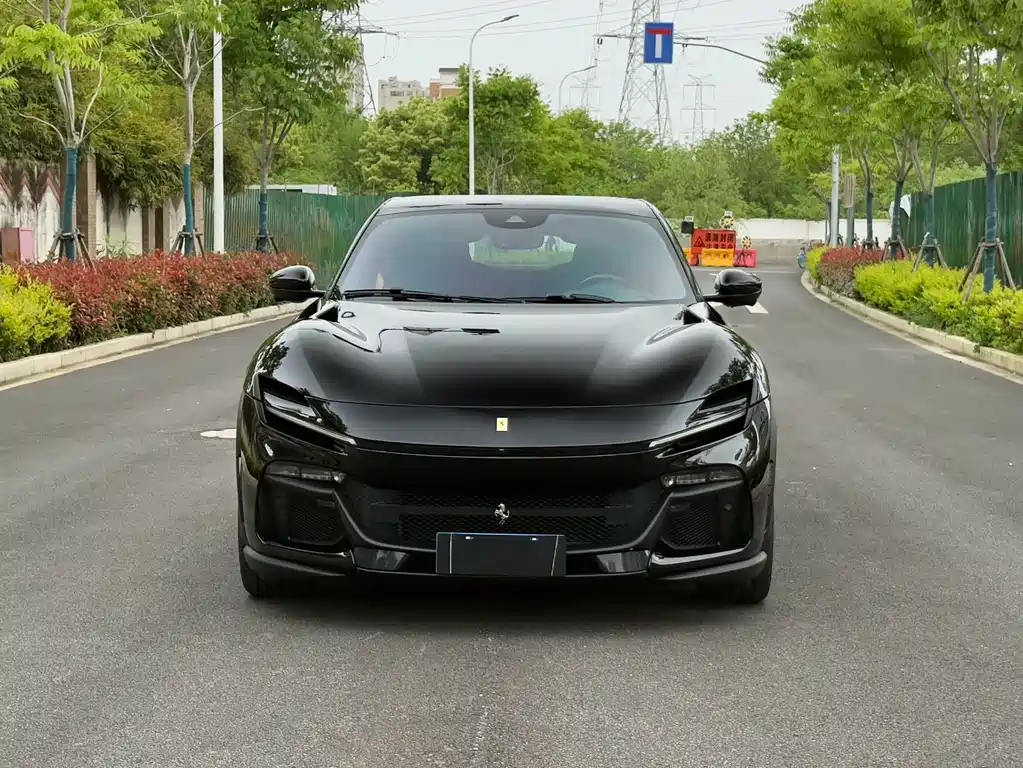 Ferrari Purosangue 2023 6.5L V12