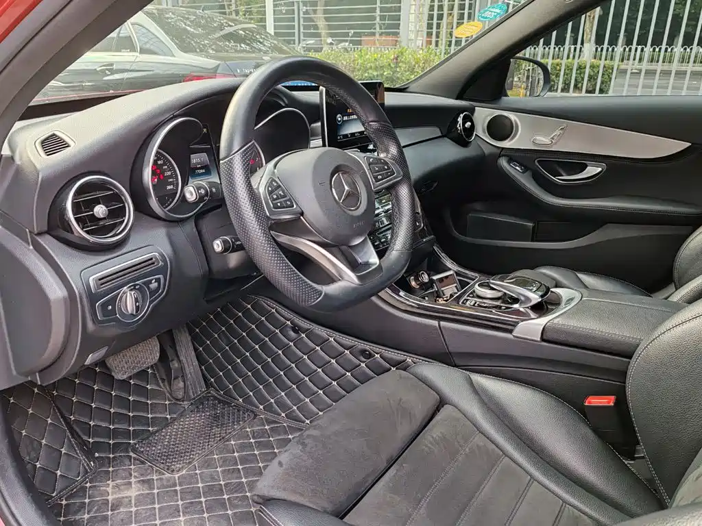 Mercedes-Benz C-Class — миниатюра 11