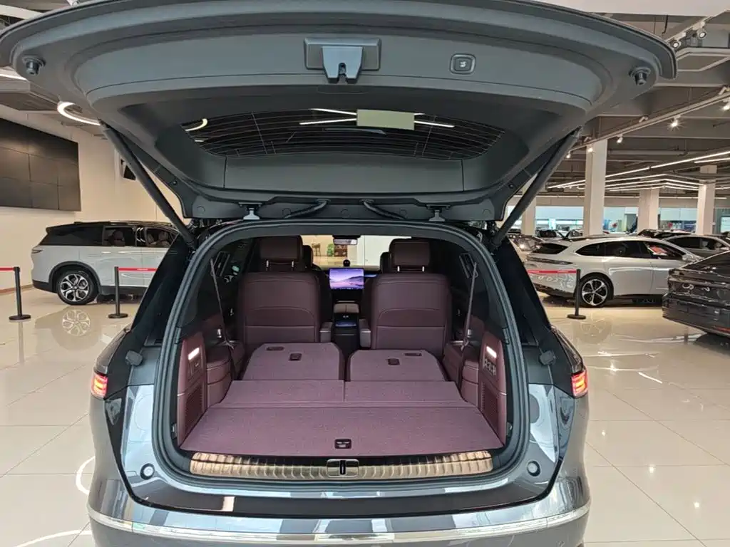 NIO ES8 — миниатюра 19