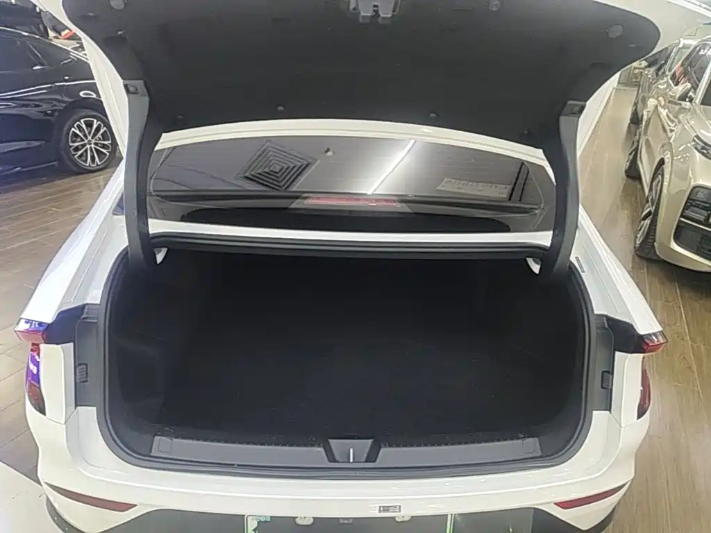 Wuling Xingguang — миниатюра 19
