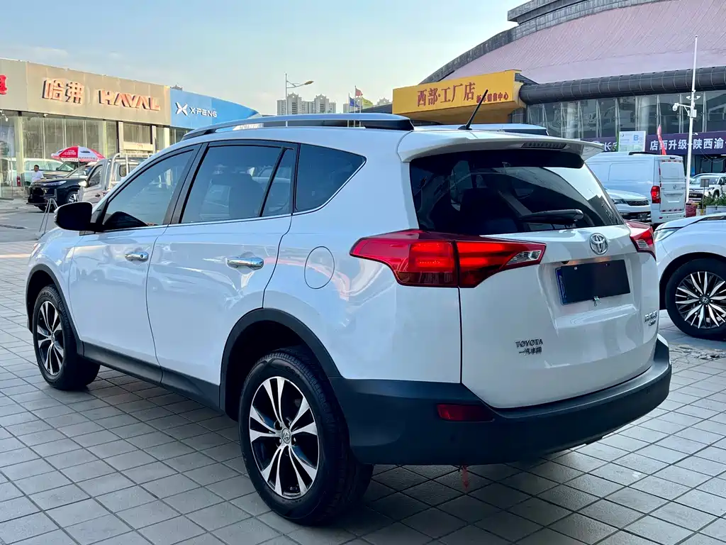 Toyota RAV4 — миниатюра 20