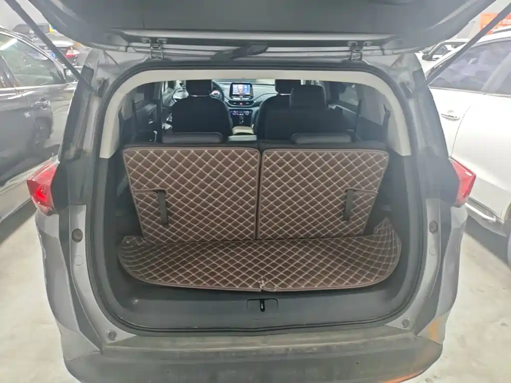 Chevrolet Volando — миниатюра 19