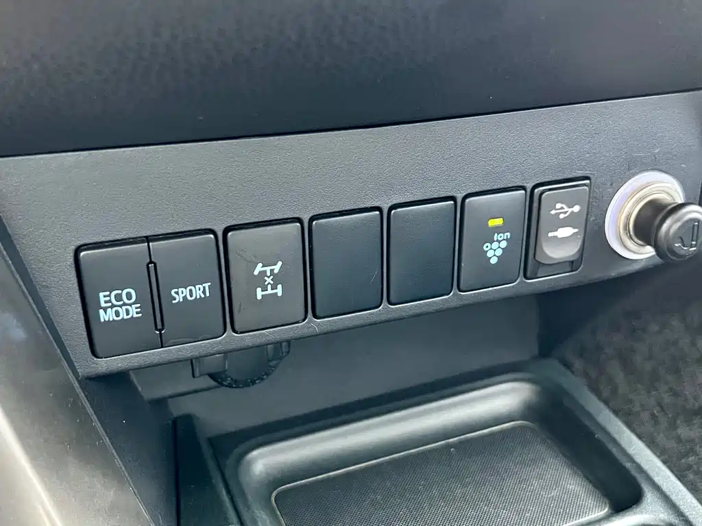 Toyota RAV4 — миниатюра 12