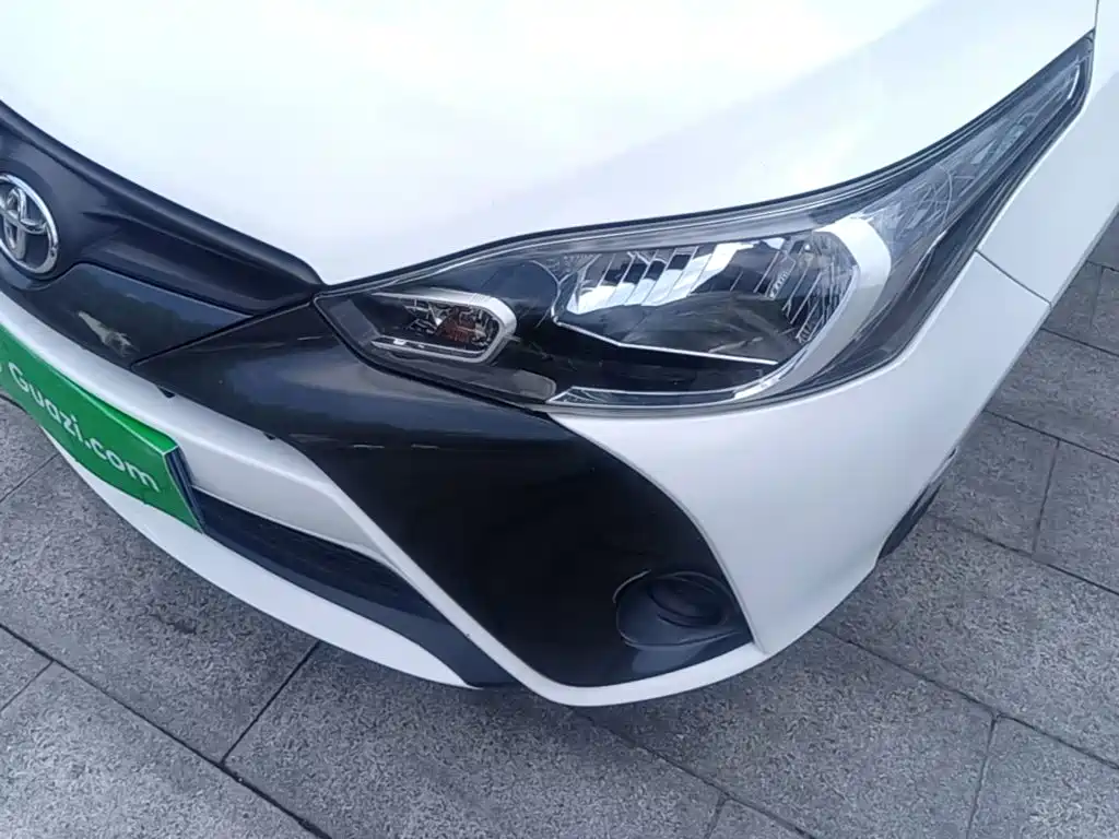 Toyota Yaris L — миниатюра 24