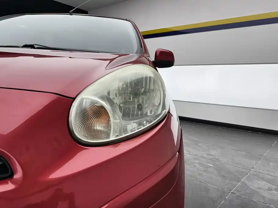 Nissan March — миниатюра 5