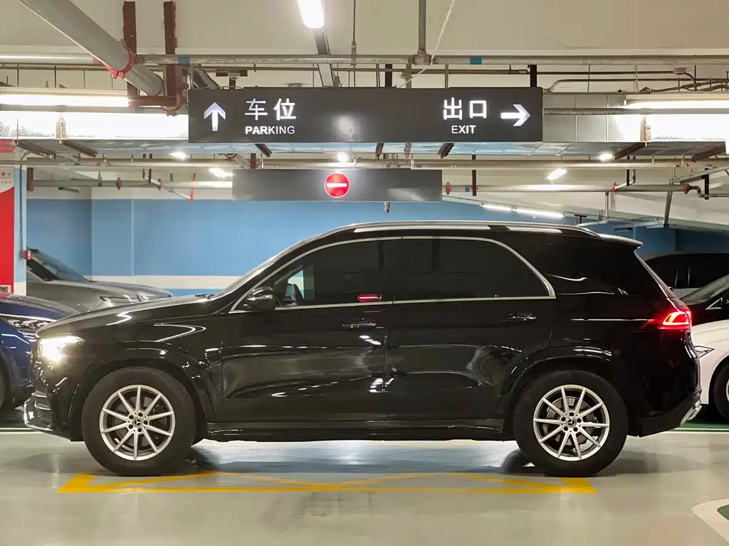 Mercedes-Benz GLE (Import) — миниатюра 15