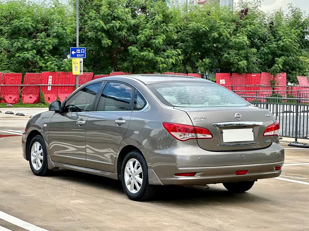Nissan Sylphy — миниатюра 6