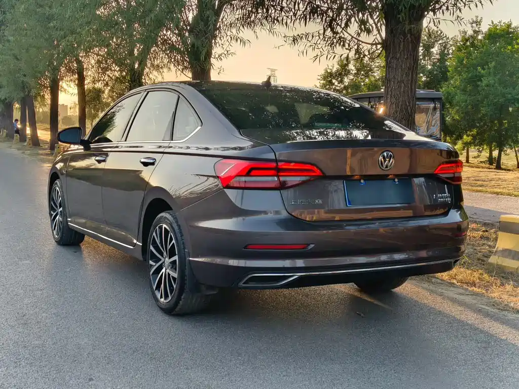 Volkswagen Lavida — миниатюра 9