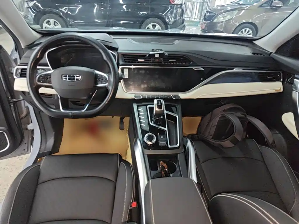Geely Boyue — миниатюра 10