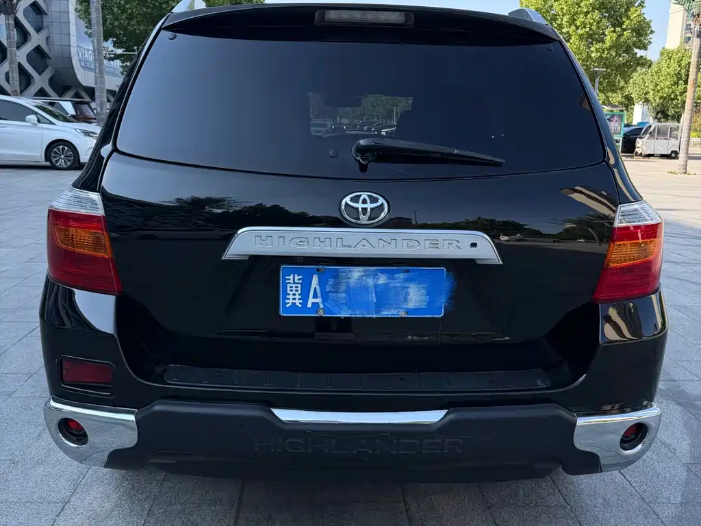 Toyota Highlander 2009 2.7L 7 мест