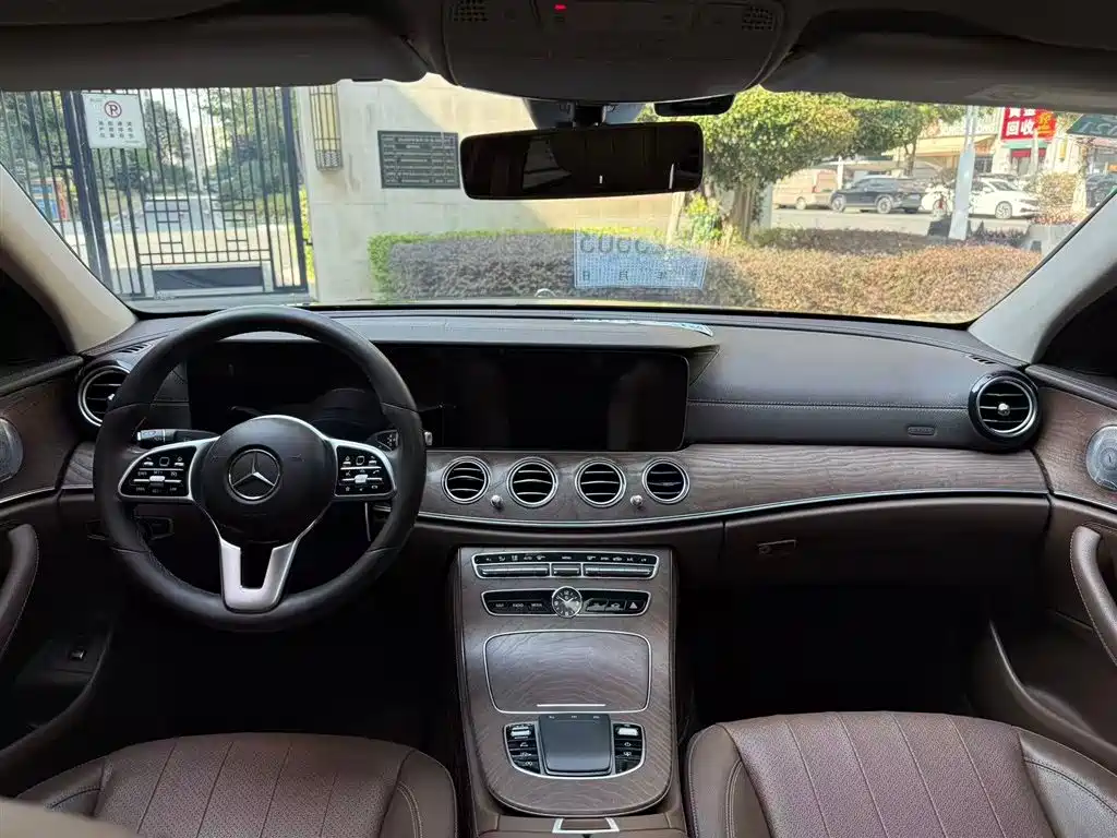Mercedes-Benz E-Class E 2019 E 300 L Luxury