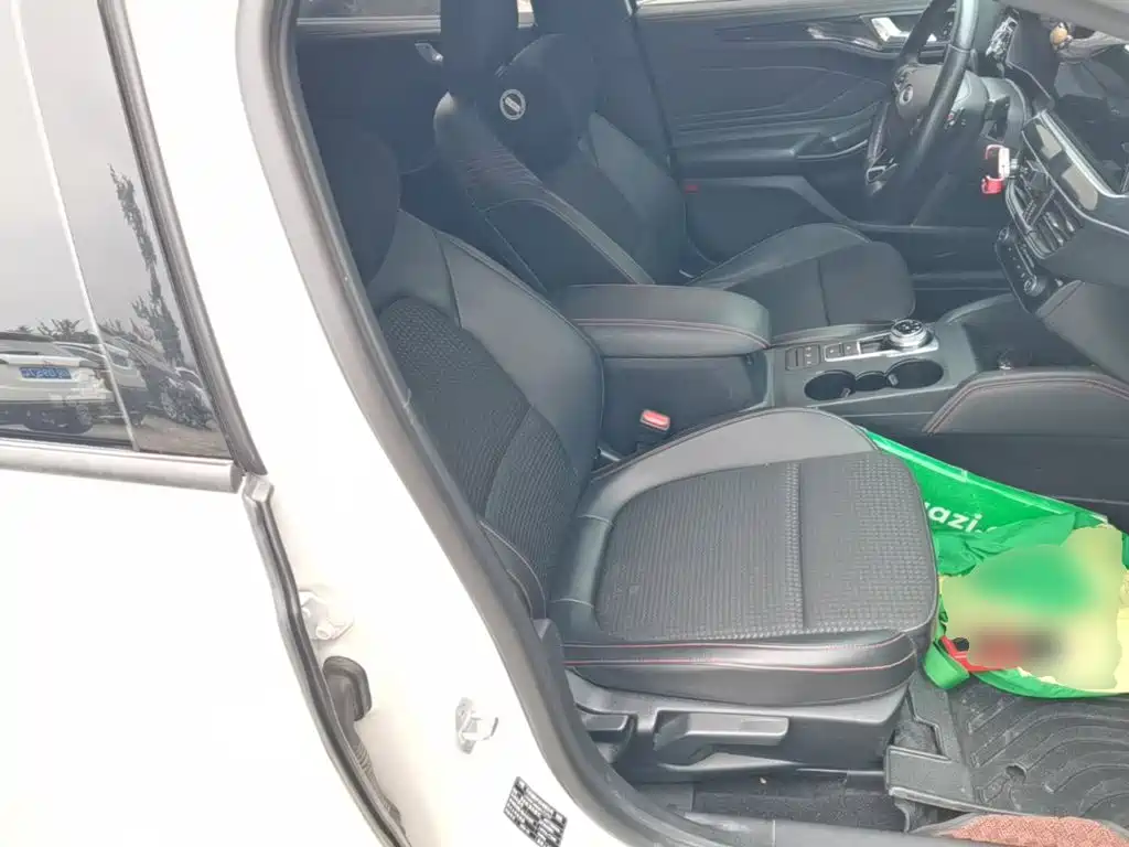 Ford Focus — миниатюра 25