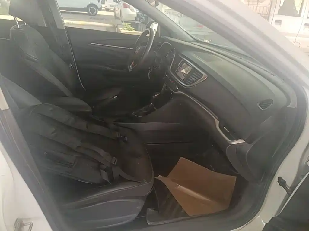 Buick Excelle — миниатюра 25