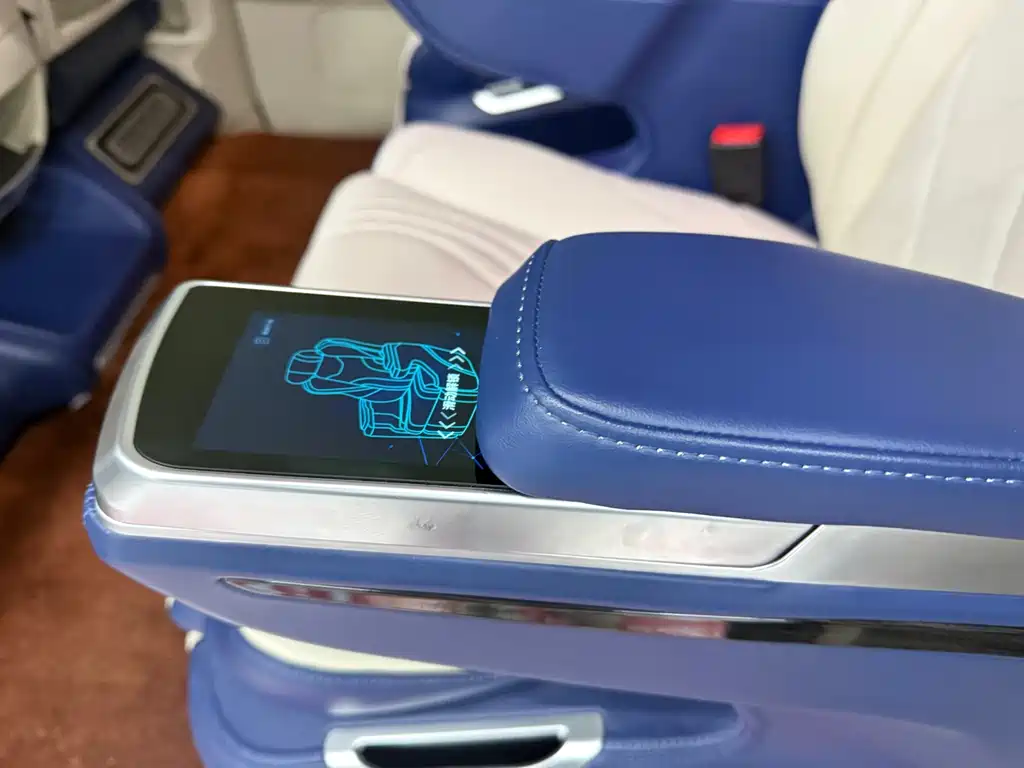 MERCEDES-BENZ V CLASS